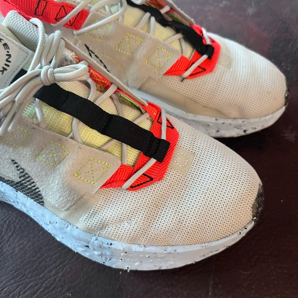 Nike Sneakers in Cream and Neon Accents - Picture 6 of 8